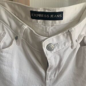 Express white jeans. Barely boot low rise. 8L. Worn once. Mint condition